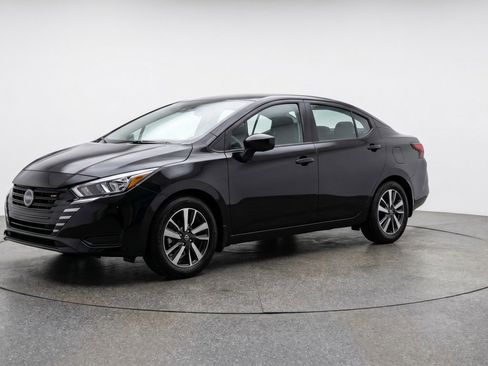 Used 2025 Nissan Versa SV FWD image 3