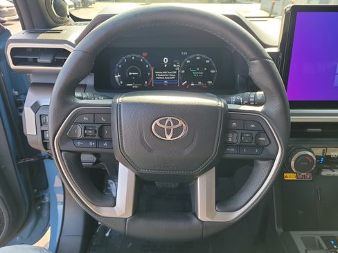 Used 2026 Toyota 4Runner TRD Off-Road Premium AWD/4WD image 21