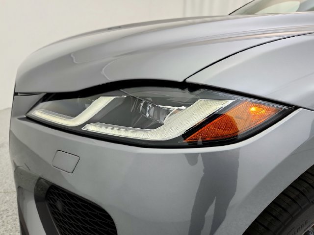 Certified 2026 Jaguar F-PACE R-Dynamic S AWD/4WD image 30
