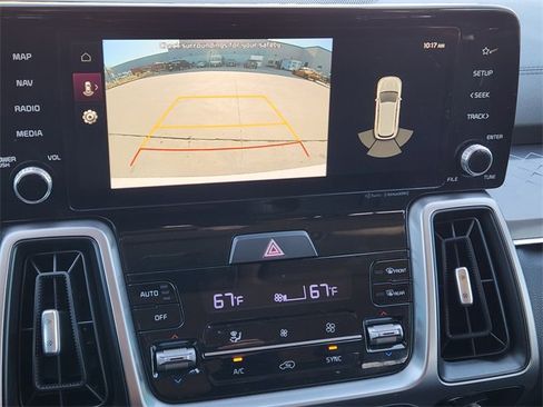 Used 2023 Kia Sorento S image 18