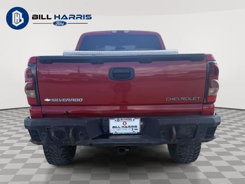 Used 2006 Chevrolet Silverado 1500 LT w/ Light Duty Power Package AWD/4WD image 6