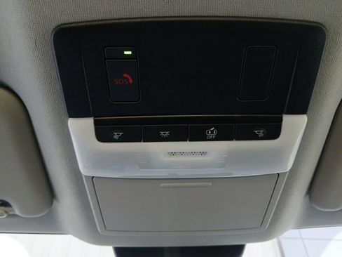 Used 2025 Nissan Sentra SV FWD image 7