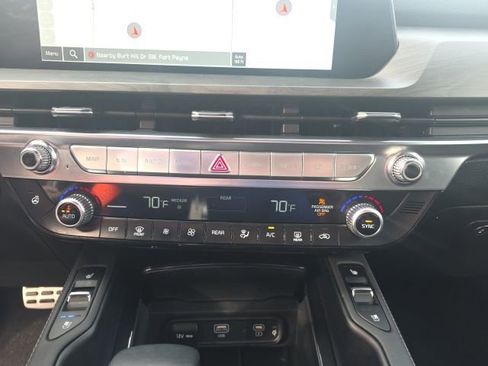 Used 2024 Kia Telluride SX Prestige X-Line image 11