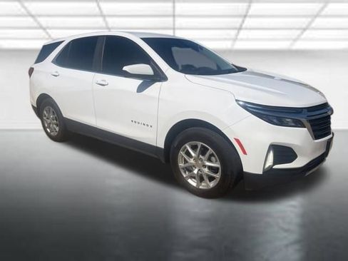 Used 2022 Chevrolet Equinox LT FWD image 2