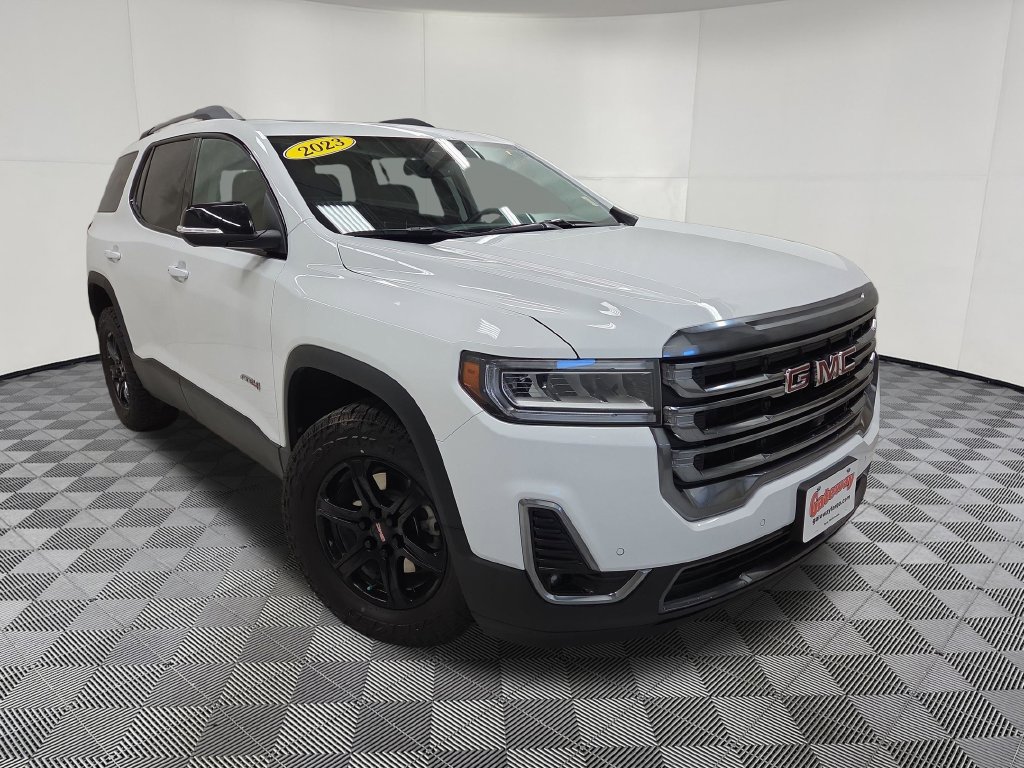 Used 2023 GMC Acadia AT4 w/ Technology Package AWD/4WD image 3