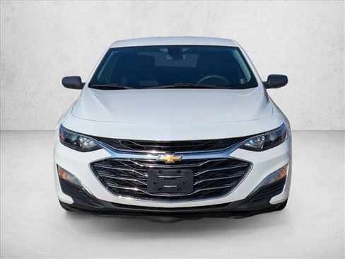 Used 2019 Chevrolet Malibu LS image 2