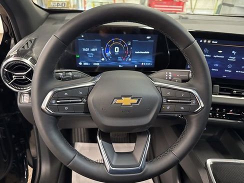 New 2026 Chevrolet Equinox LT AWD/4WD image 12