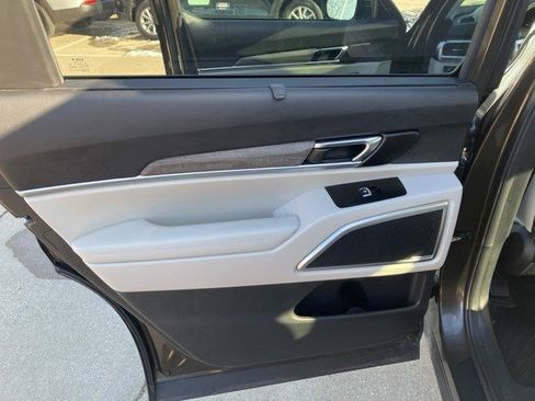 Used 2022 Kia Telluride EX w/ EX Premium Package image 22