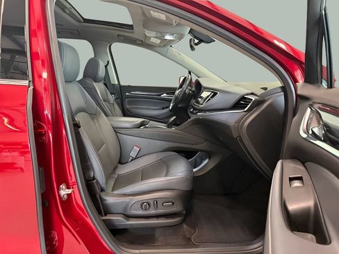 Used 2019 Buick Enclave Essence AWD/4WD image 38