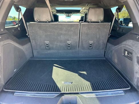 Used 2022 Cadillac Escalade ESV Sport Platinum w/ LPO, ONYX Package image 12