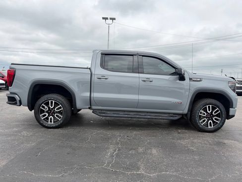 Used 2024 GMC Sierra 1500 AT4 w/ Technology Package AWD/4WD image 14