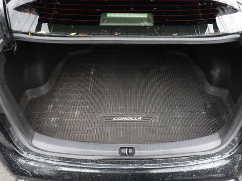 Used 2020 Toyota Corolla SE FWD image 27