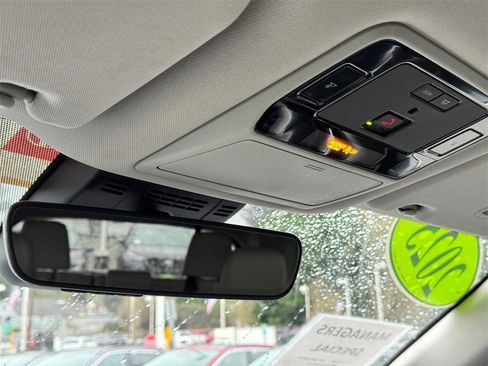 Certified 2025 Toyota Grand Highlander XLE image 28