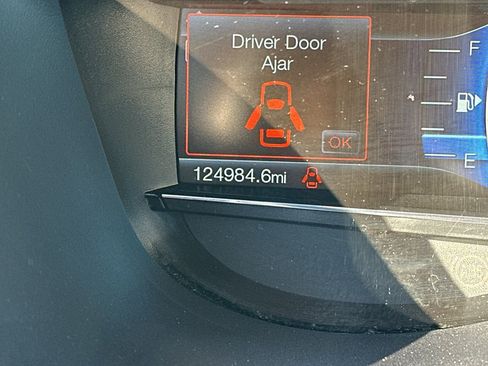 Used 2017 Ford Explorer Limited image 17