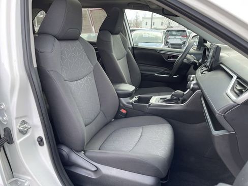 Certified 2022 Toyota RAV4 XLE w/ Convenience Package image 21