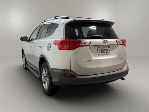 Used 2015 Toyota RAV4 XLE FWD image 8