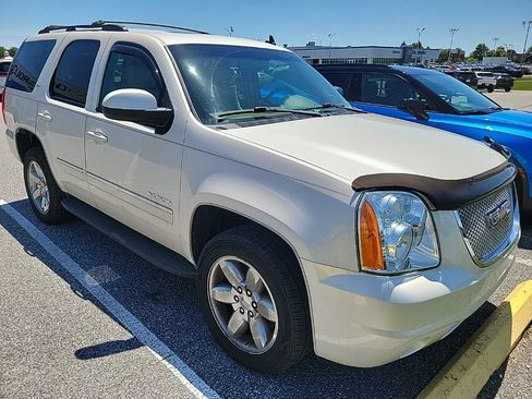 Used 2013 GMC Yukon SLT AWD/4WD image 1