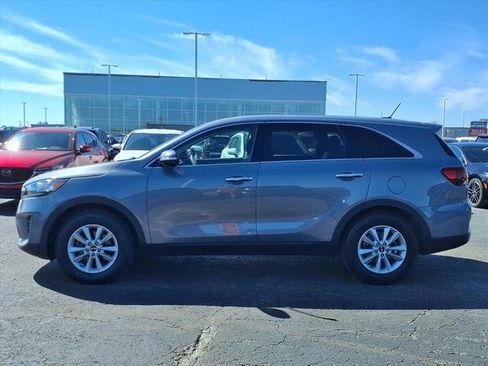 Used 2020 Kia Sorento LX image 3