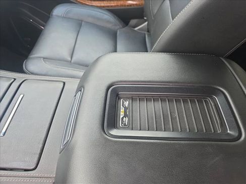 Used 2020 Chevrolet Tahoe Premier RWD image 16
