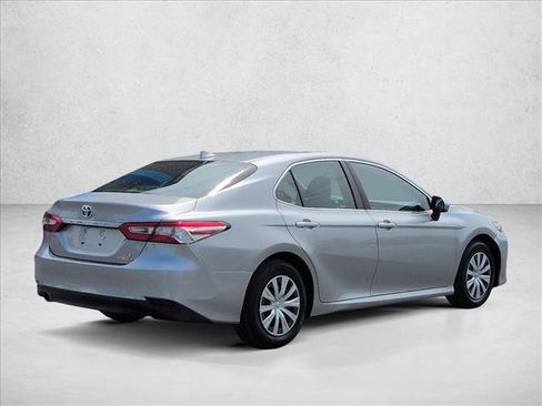 Used 2020 Toyota Camry LE FWD image 8