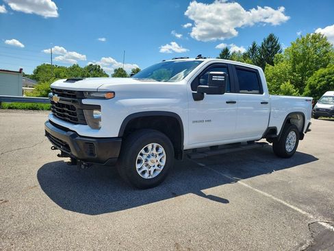 Used 2024 Chevrolet Silverado 3500 W/T AWD/4WD image 6