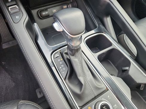 Used 2022 Kia Telluride EX w/ EX Premium Package image 16