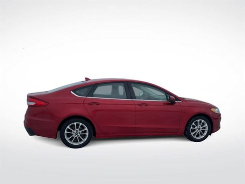 Used 2020 Ford Fusion SE image 9