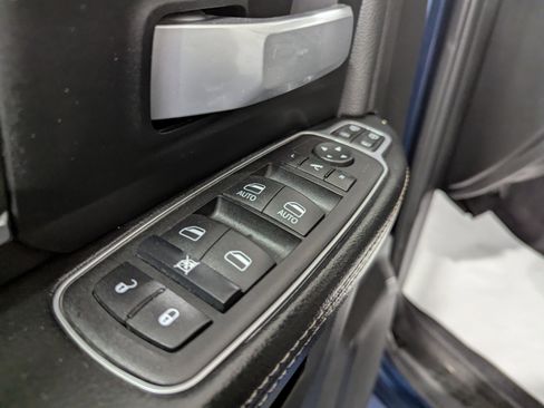 Used 2024 RAM 2500 Big Horn AWD/4WD image 19