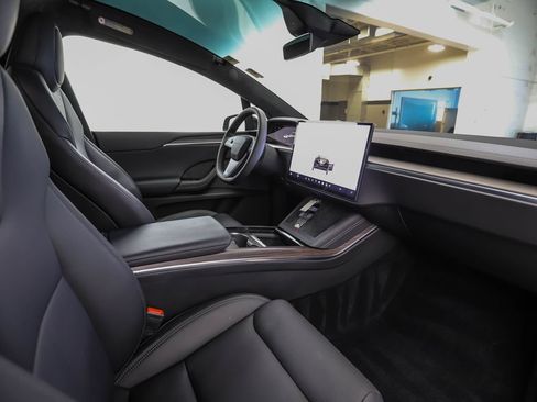 Used 2023 Tesla Model X AWD/4WD image 28