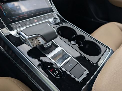 Used 2025 Audi Q7 3.0T Premium Plus image 17