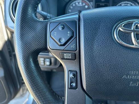 Used 2017 Toyota Tacoma TRD Off-Road w/ Tow Package (A/T) image 15