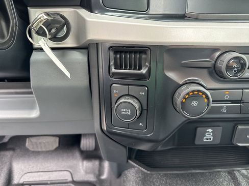 New 2025 Ford F550 4x4 Regular Cab Super Duty image 22