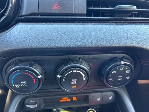 Used 2018 MAZDA MX-5 Miata RF Club image 11