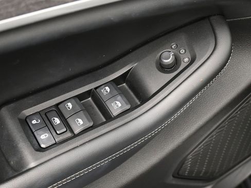 Used 2023 Jeep Grand Cherokee L Limited image 18