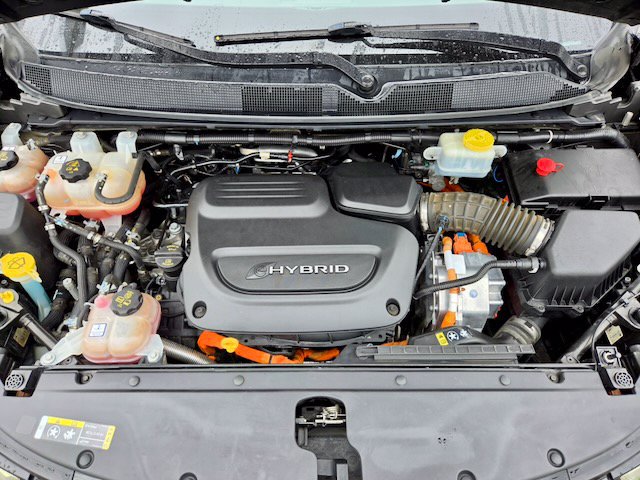 Used 2021 Chrysler Pacifica Limited w/ Uconnect Theater Family Group FWD image 38