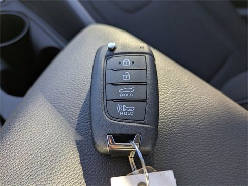 New 2026 Hyundai Elantra SE image 25