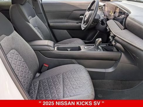 Certified 2025 Nissan Kicks SV AWD/4WD image 36