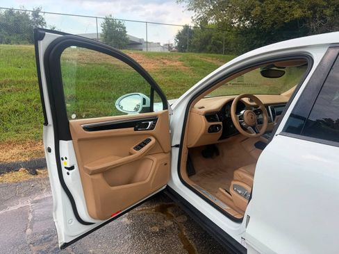 Used 2015 Porsche Macan S w/ Premium Package Plus AWD/4WD image 10