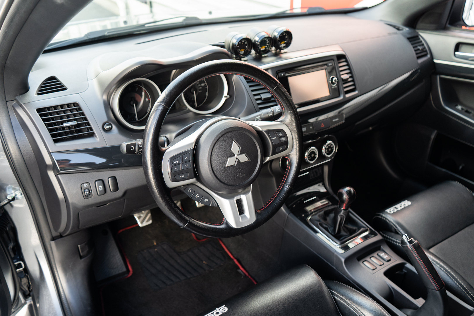 Used 2015 Mitsubishi Lancer Evolution Final Edition AWD/4WD image 13