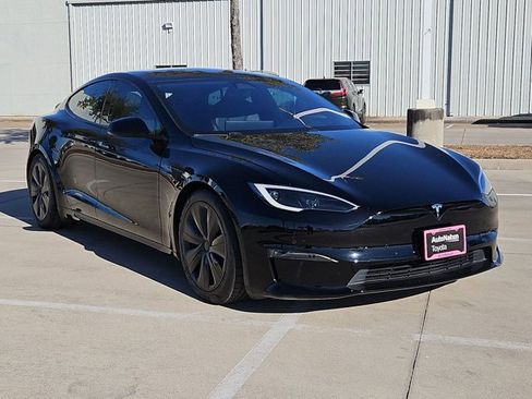 Used 2022 Tesla Model S image 3
