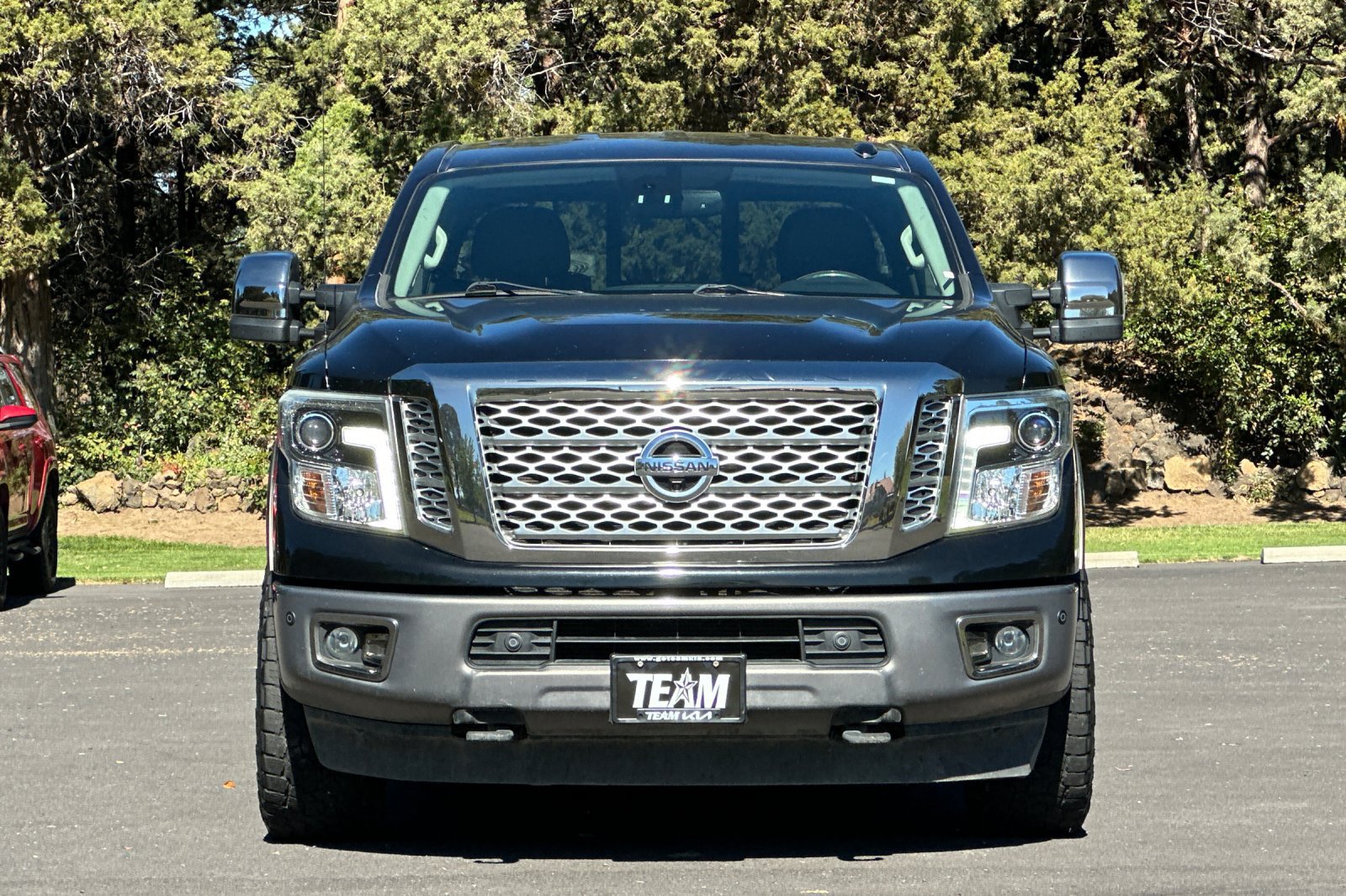 Used 2017 Nissan Titan Platinum Reserve AWD/4WD image 9