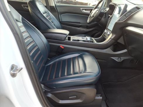 Used 2024 Ford Edge SEL w/ Sport Appearance Package image 11