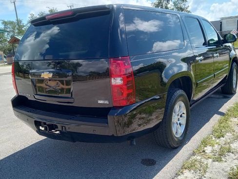 Used 2007 Chevrolet Suburban LTZ w/ LTZ Preferred Equipment Group image 6