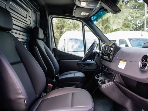 Used 2026 Mercedes-Benz Sprinter 2500 image 17