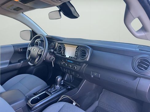 Used 2022 Toyota Tacoma SR image 27