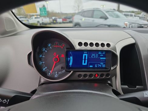 Used 2015 Chevrolet Sonic LT w/ Fun and Sun Package image 12