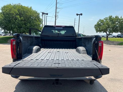 Used 2026 GMC Sierra 3500 SLE w/ SLE Value Package AWD/4WD image 17