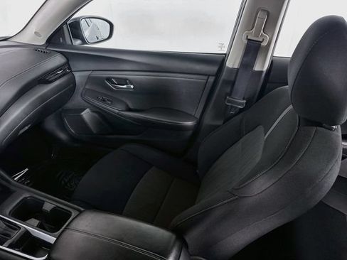 Used 2024 Nissan Sentra SV FWD image 22
