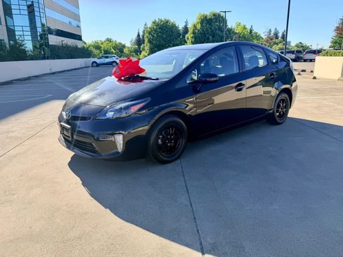 Used 2013 Toyota Prius Two FWD image 11