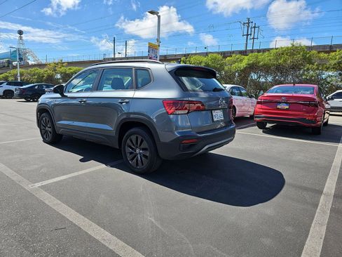 Used 2023 Volkswagen Taos S w/ Driver Assistance Package image 7